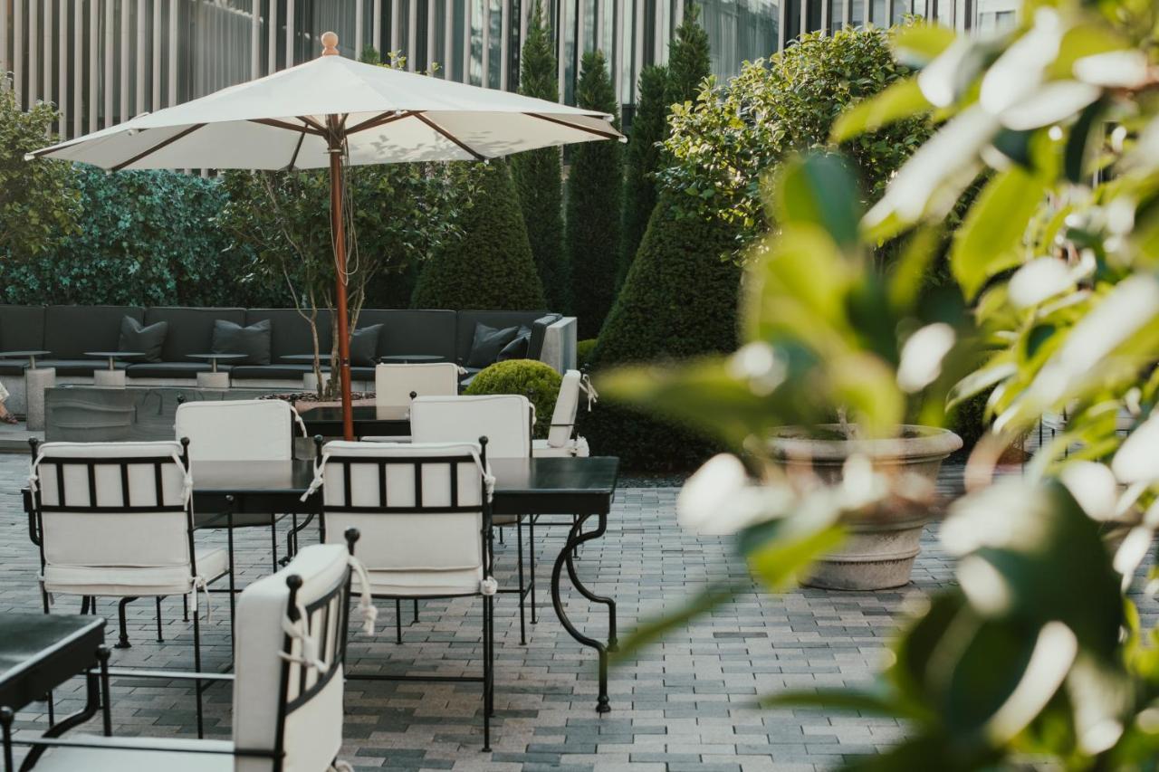 Hotel Pacai, Vilnius, A Member Of Design Hotels Екстериор снимка The terrace of the restaurant