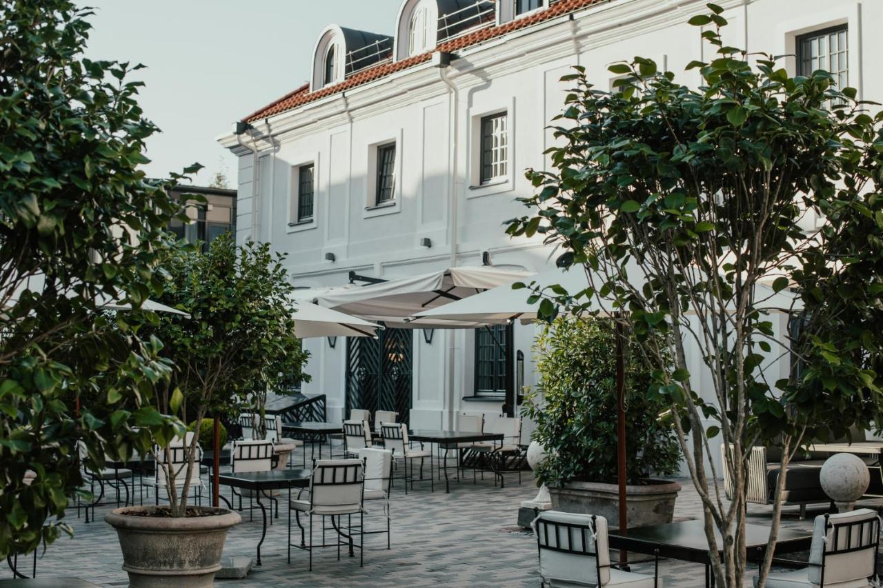 Hotel Pacai, Vilnius, A Member Of Design Hotels Екстериор снимка The hotel's courtyard
