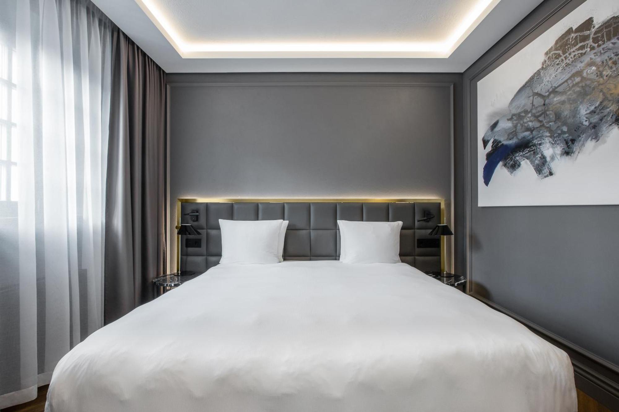 Hotel Pacai, Vilnius, A Member Of Design Hotels Екстериор снимка A bedroom at the hotel