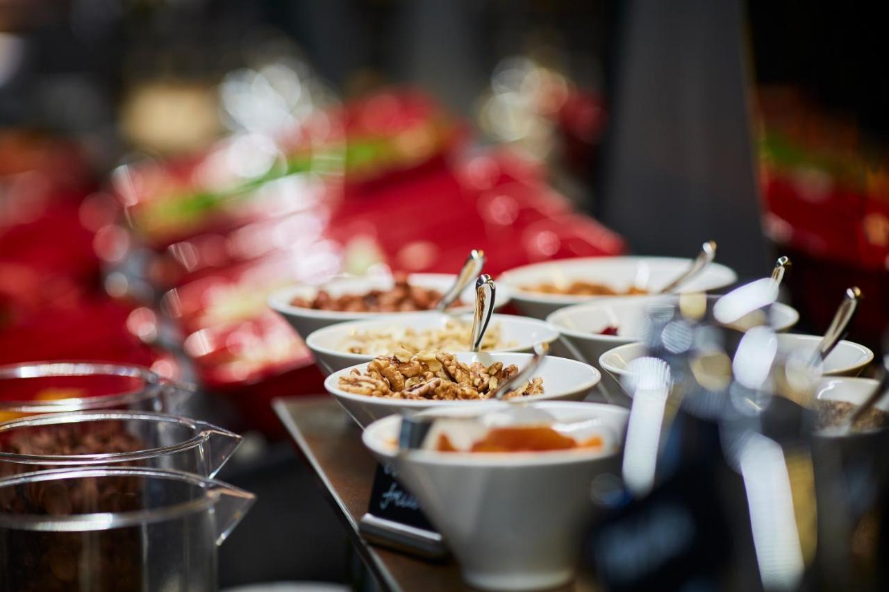 Hotel Pacai, Vilnius, A Member Of Design Hotels Екстериор снимка A selection of garnishes